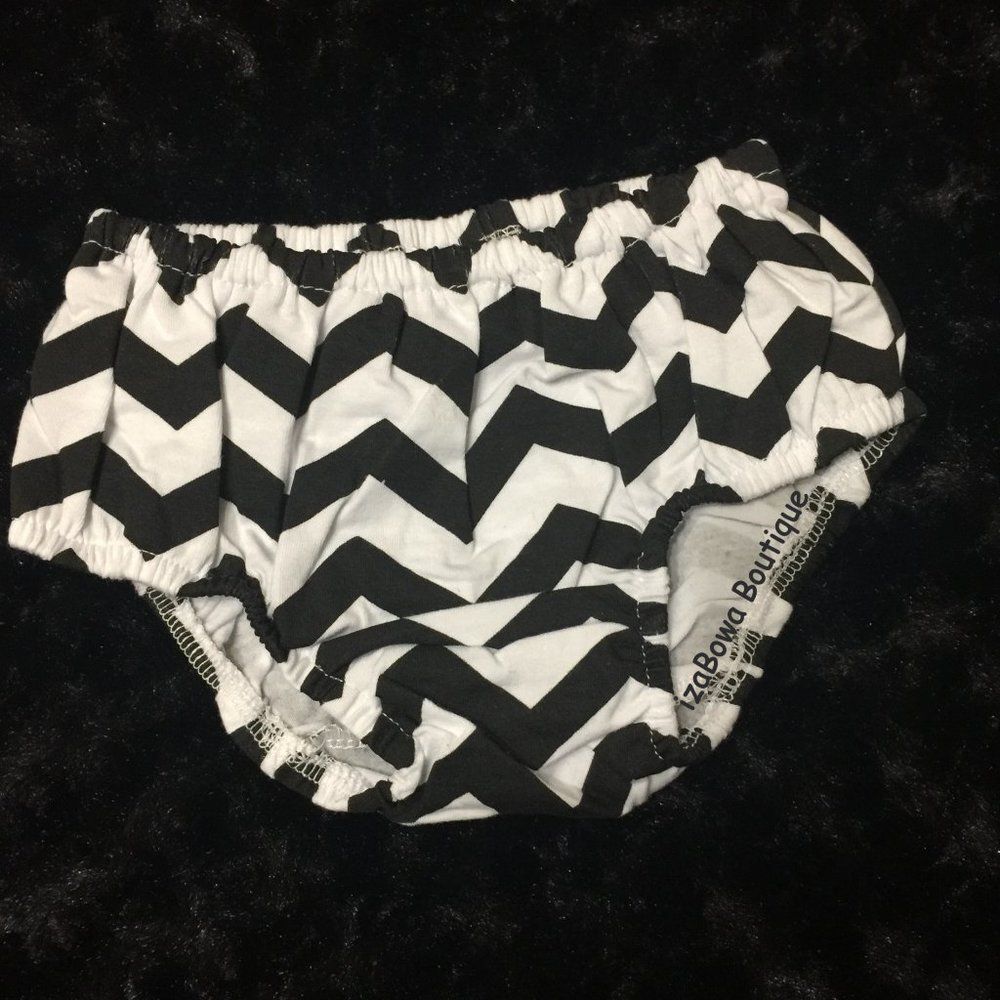 Black Chevron Cotton Bloomer  - Ruffle Butt  (2)  BL899  NWT Boutique